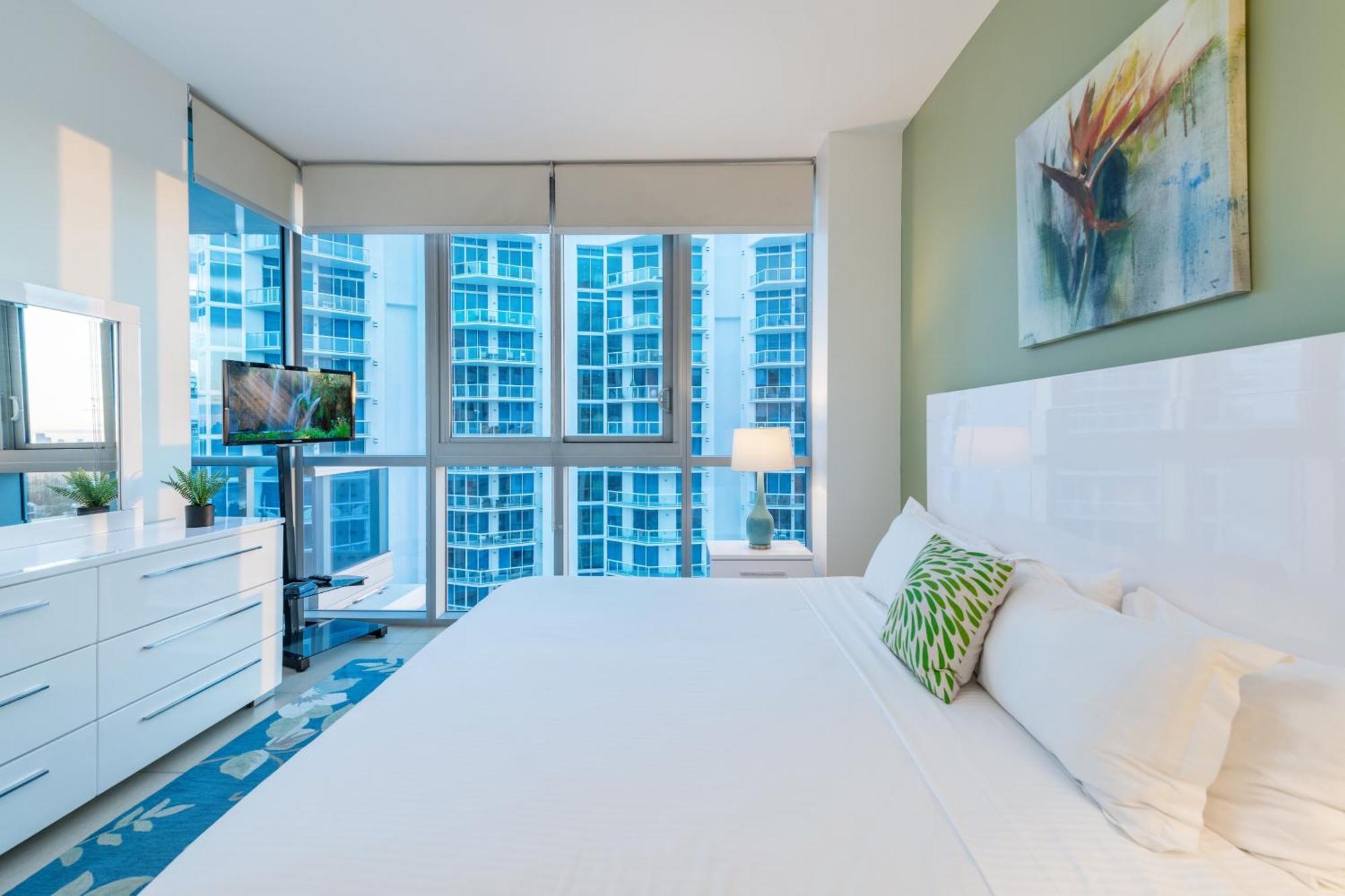 Global Luxury Suites At Monte Carlo 마이애미 비치 객실 사진