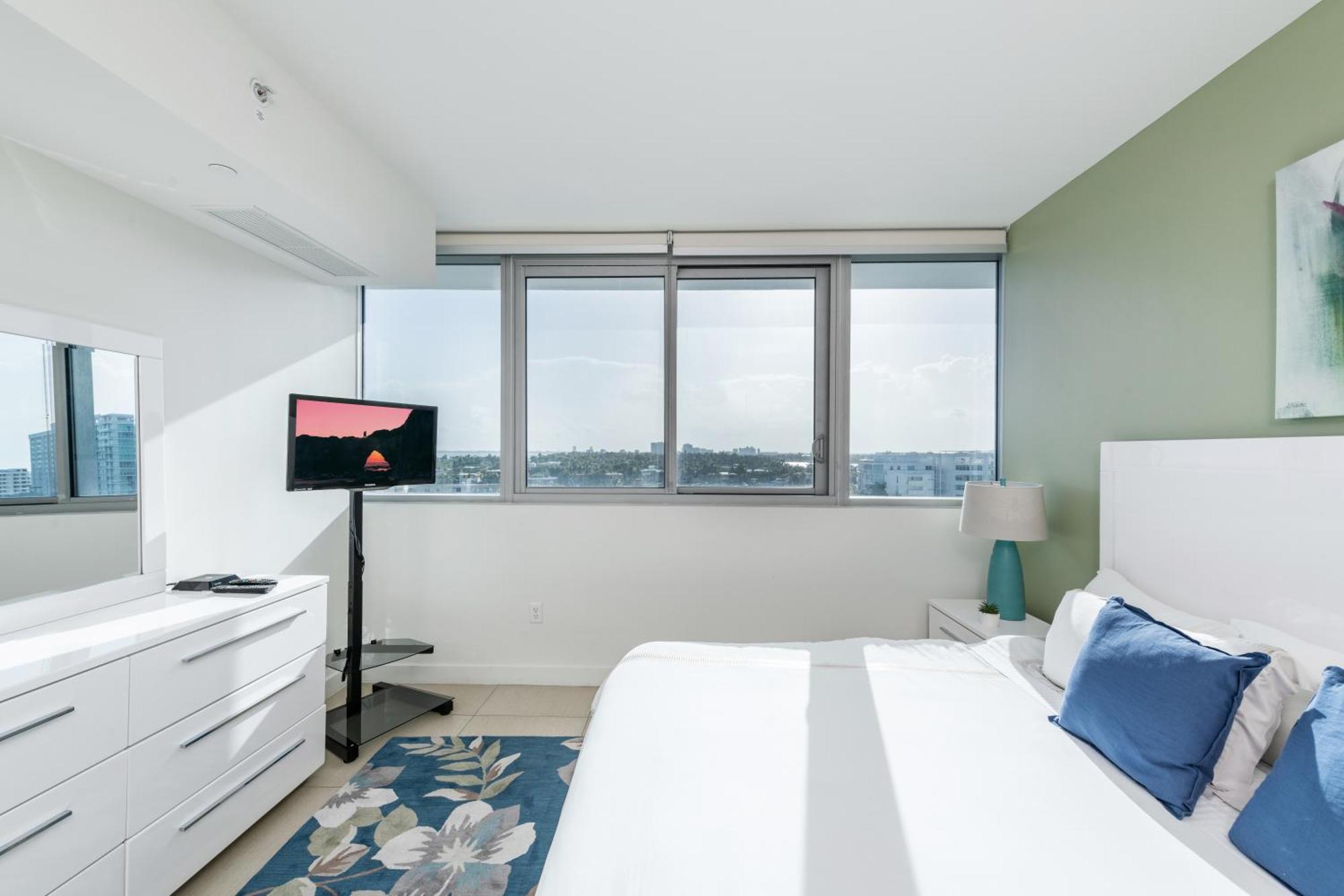 Global Luxury Suites At Monte Carlo 마이애미 비치 객실 사진
