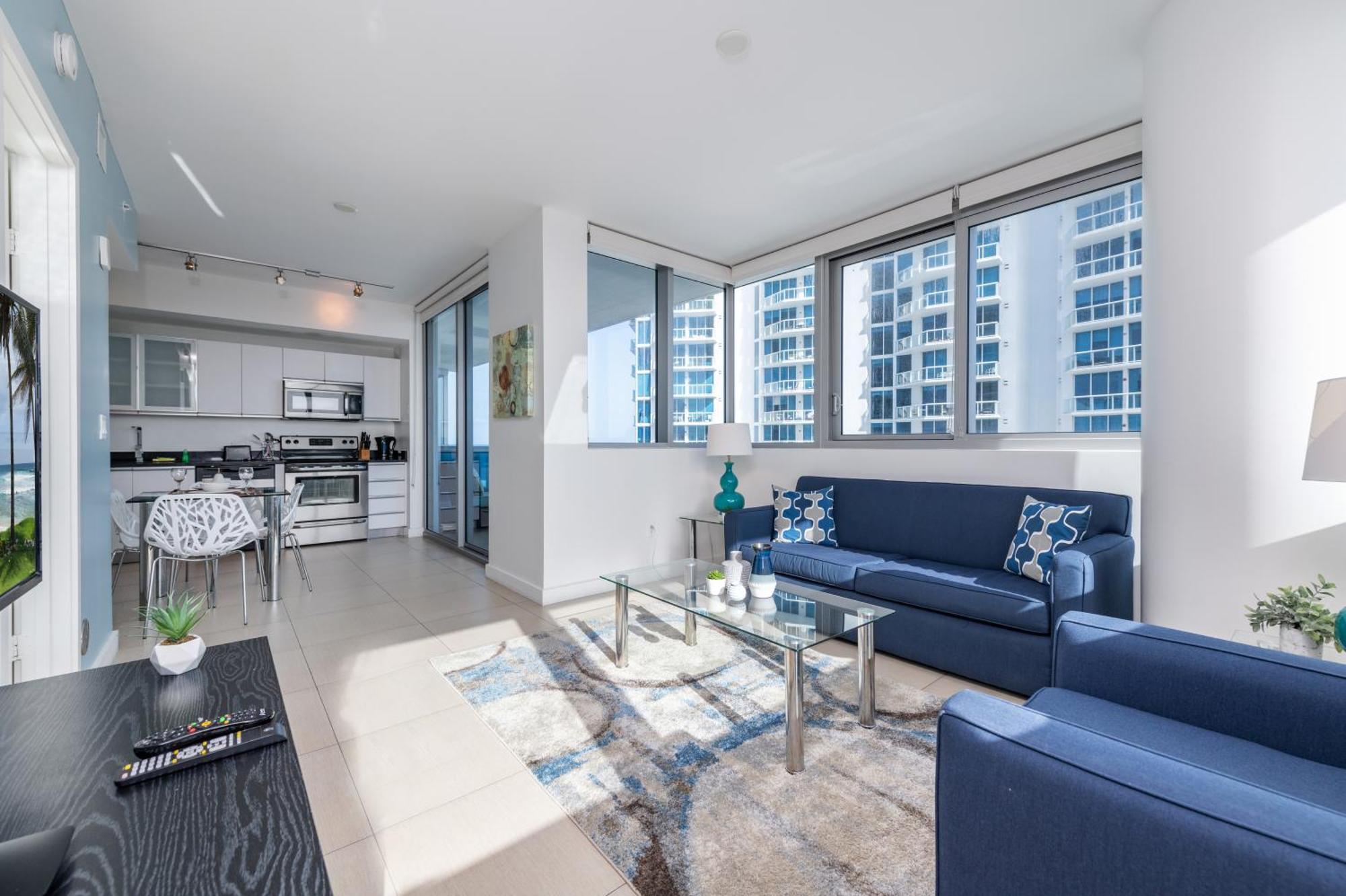 Global Luxury Suites At Monte Carlo 마이애미 비치 객실 사진