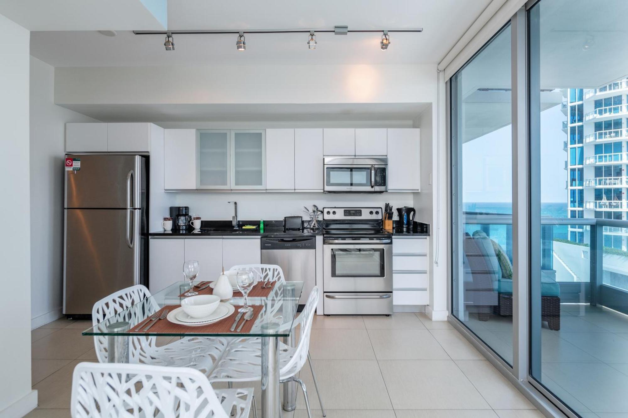 Global Luxury Suites At Monte Carlo 마이애미 비치 객실 사진