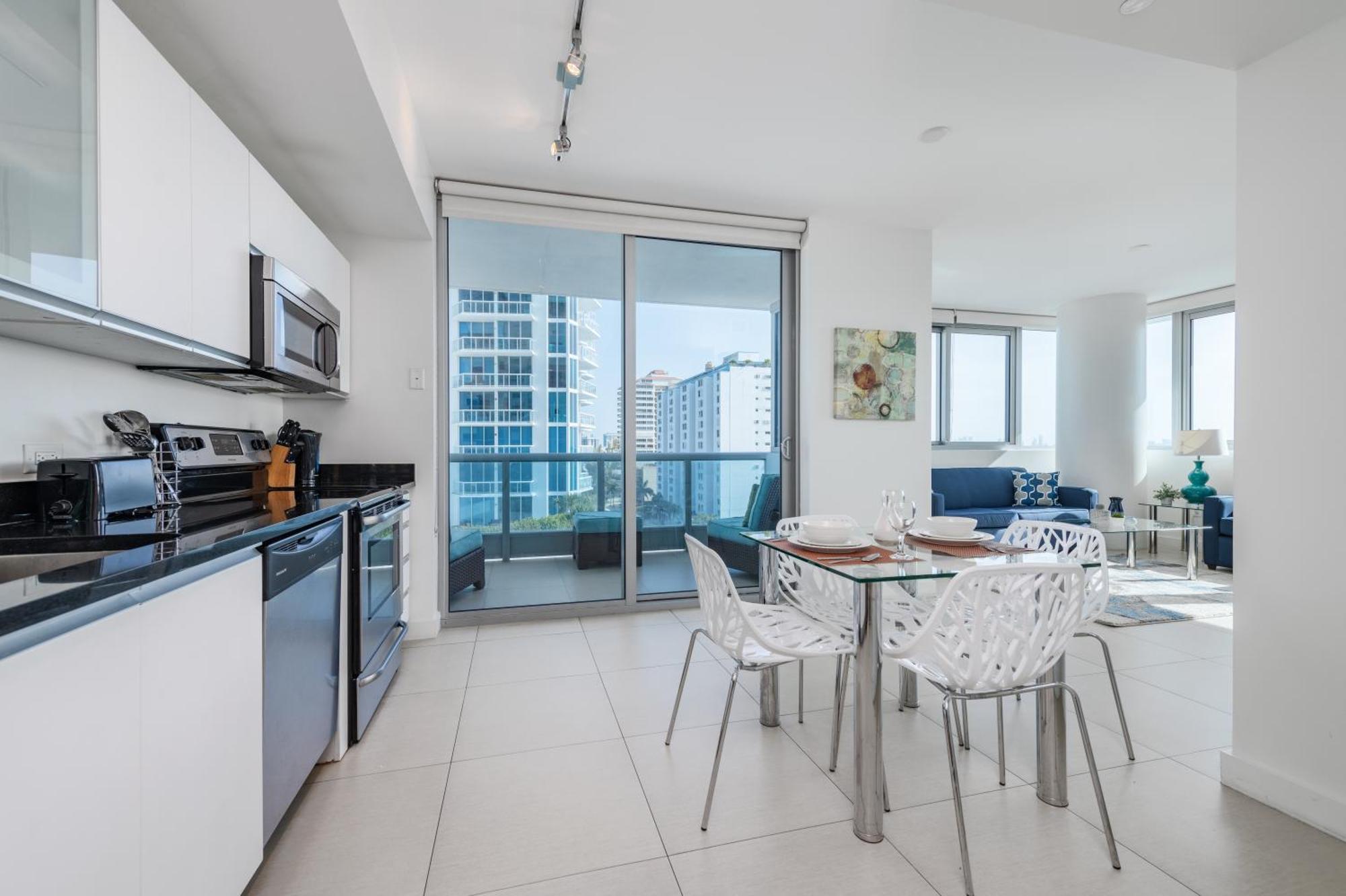 Global Luxury Suites At Monte Carlo 마이애미 비치 객실 사진