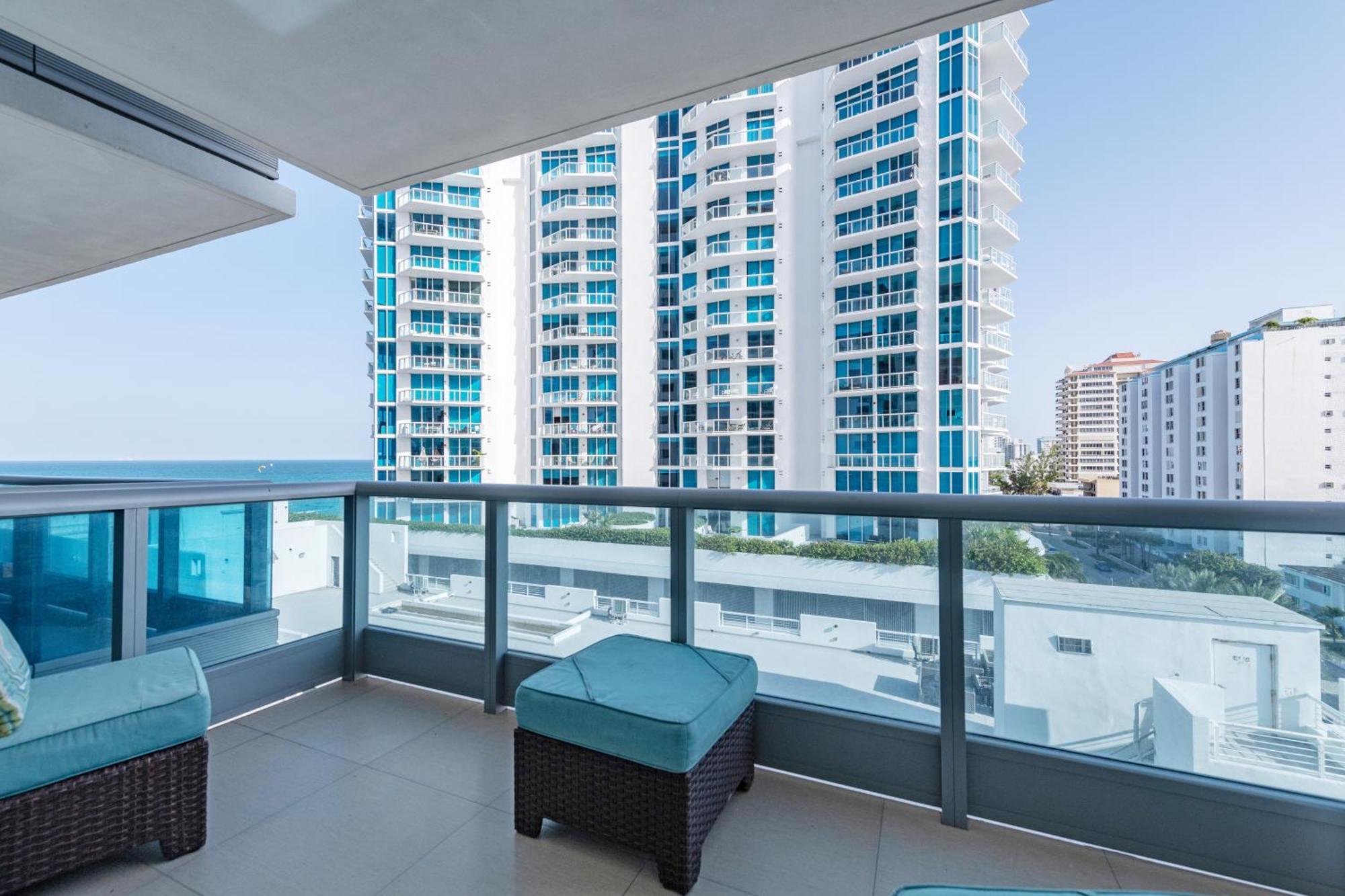 Global Luxury Suites At Monte Carlo 마이애미 비치 외부 사진
